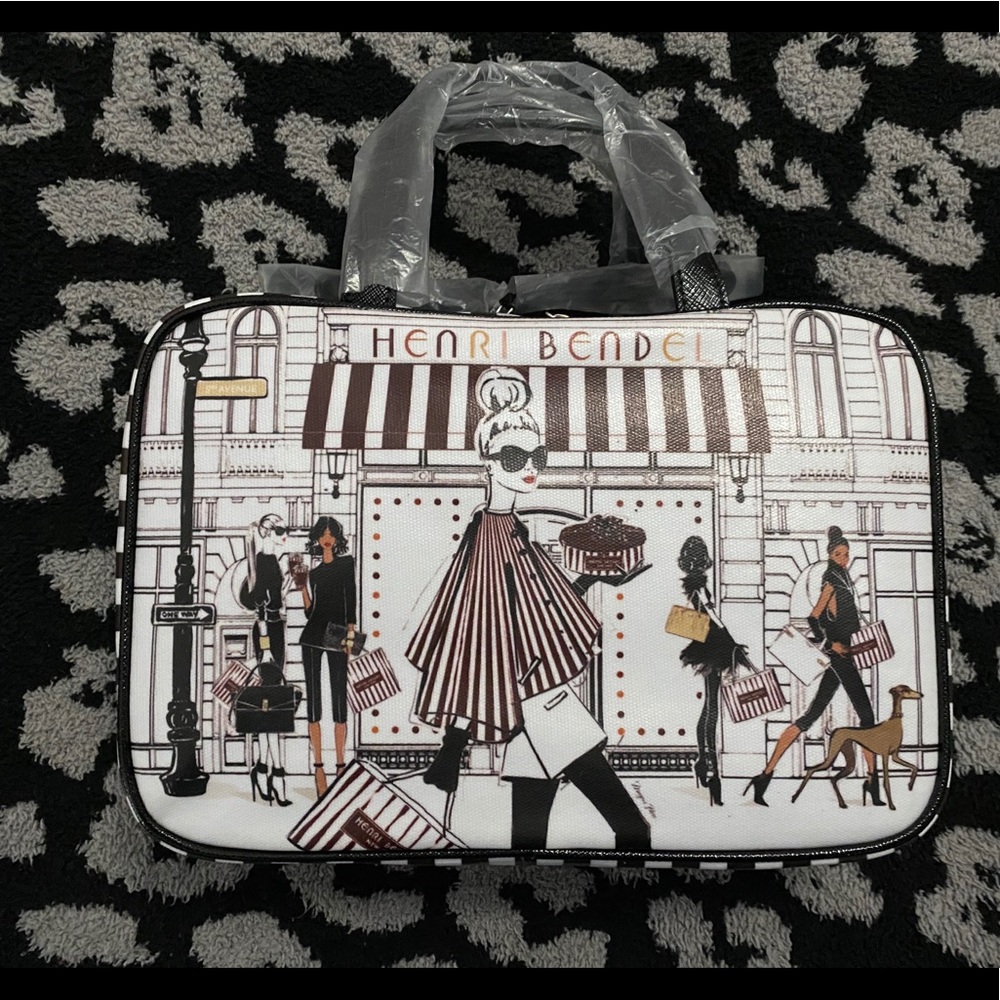 Henri Bendel travel toiletry bag